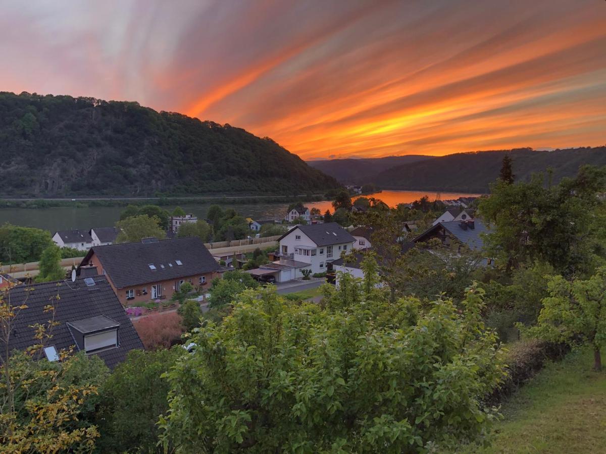 Traumhaftes Blockhaus Am Rhein Villa Kamp-Bornhofen Ngoại thất bức ảnh